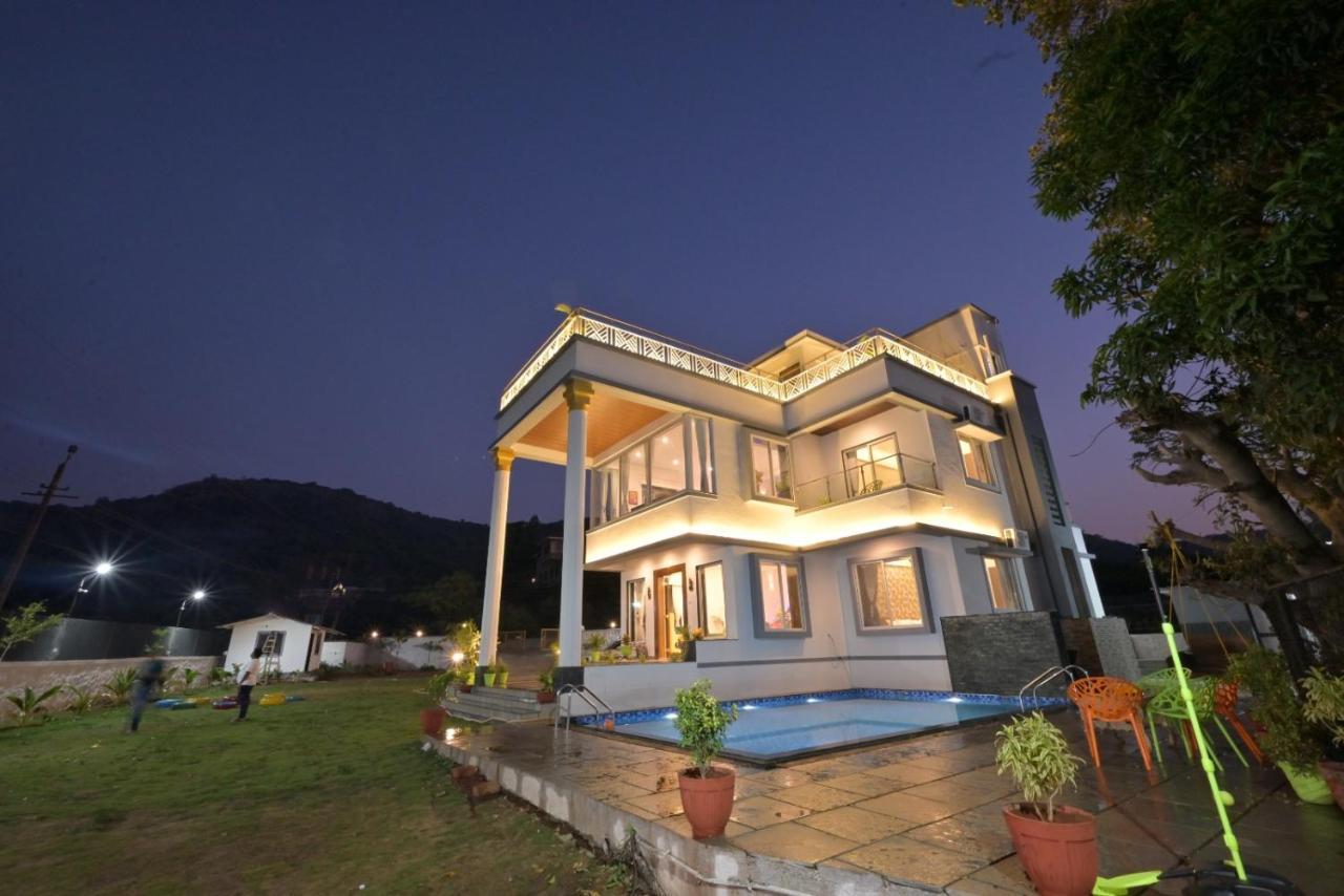 White Castle Villa By Tropicana Stays Lonavala Eksteriør bilde